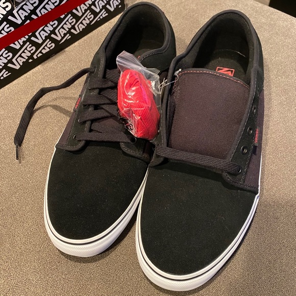 *SOLD* Vans Chukka Low Men’s size 16 - Picture 2 of 5